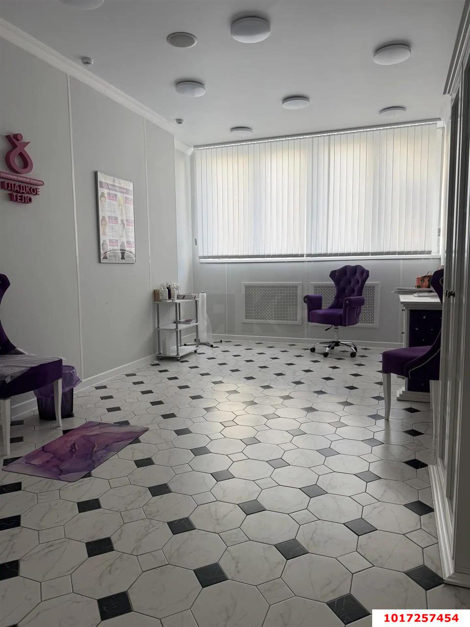 Фото №6: Офисное помещение 143 м² - Краснодар, Западный внутригородской округ, ЖК Октябрьский, мкр. Центральный, ул. Октябрьская, 181/2