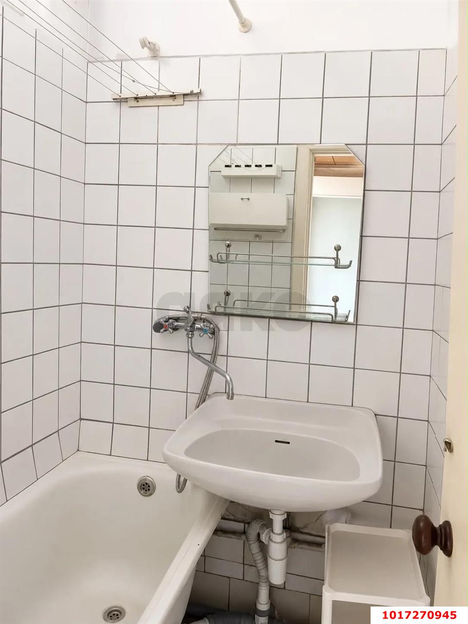 Фото №5: 2-комнатная квартира <span class="whitespace-nowrap">45 м²</span>, <span class="whitespace-nowrap">4/5 эт.</span> - Краснодар, Центральный внутригородской округ, мкр. Центральный, ул. Янковского, 155А
