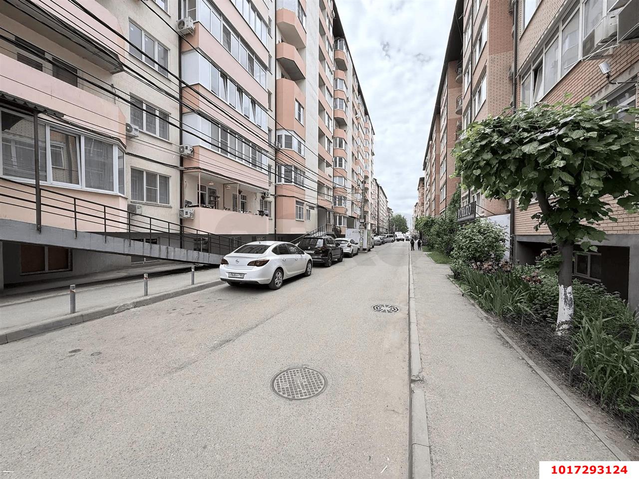 Фото №1: 1-комнатная квартира 43 м² - Краснодар, Прикубанский внутригородской округ, мкр. Музыкальный, ул. имени Сергея Есенина, 127/2