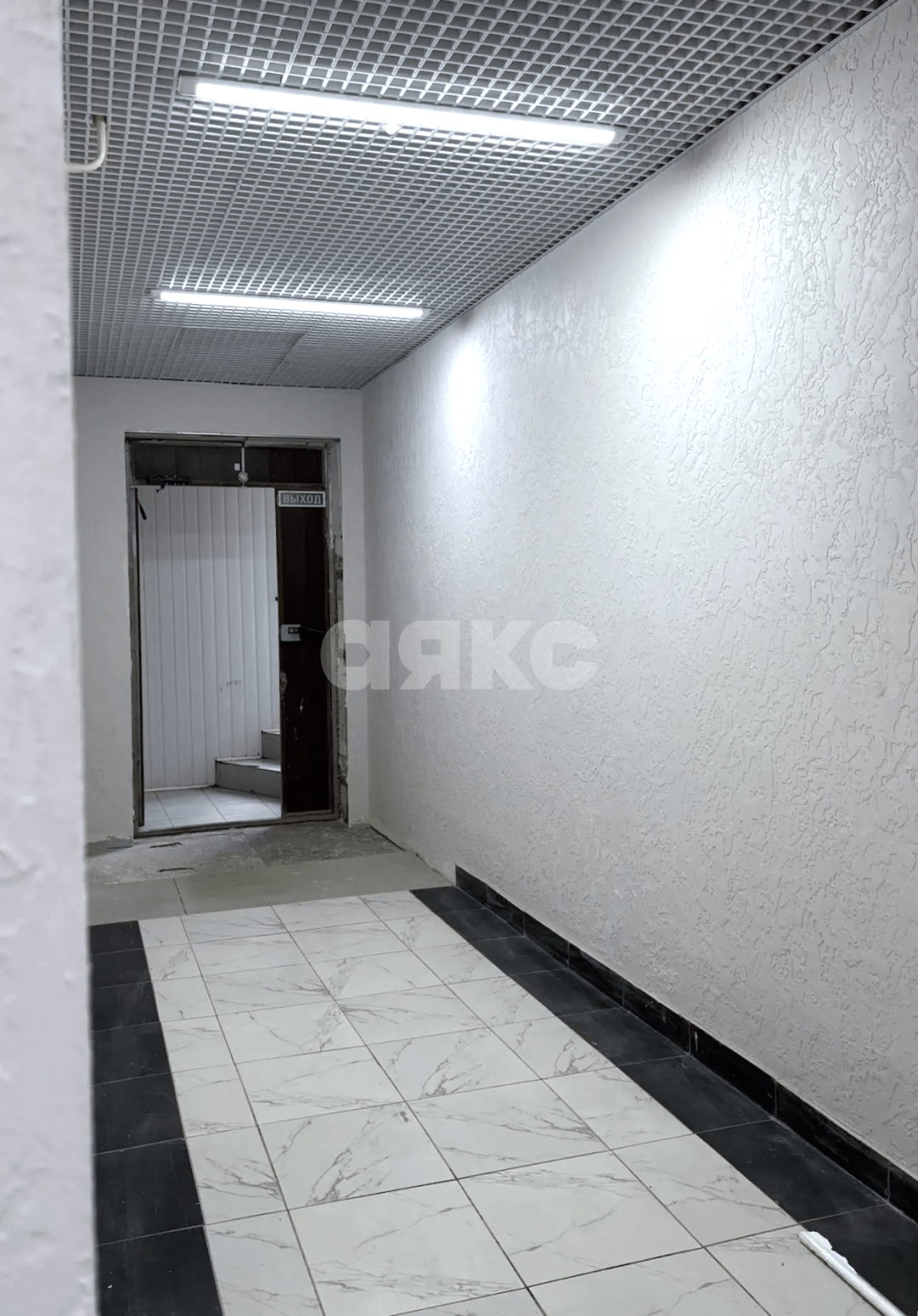 Фото №5: Коммерция <span class="whitespace-nowrap">31 м²</span>, <span class="whitespace-nowrap">-1/5 эт.</span> - Волгоград, р. Краснооктябрьский, ул. 39-й Гвардейской Дивизии, 8