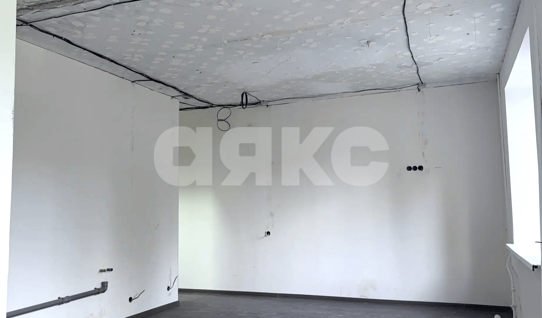 Фото №3: Коммерция <span class="whitespace-nowrap">31 м²</span>, <span class="whitespace-nowrap">-1/5 эт.</span> - Волгоград, р. Краснооктябрьский, ул. 39-й Гвардейской Дивизии, 8