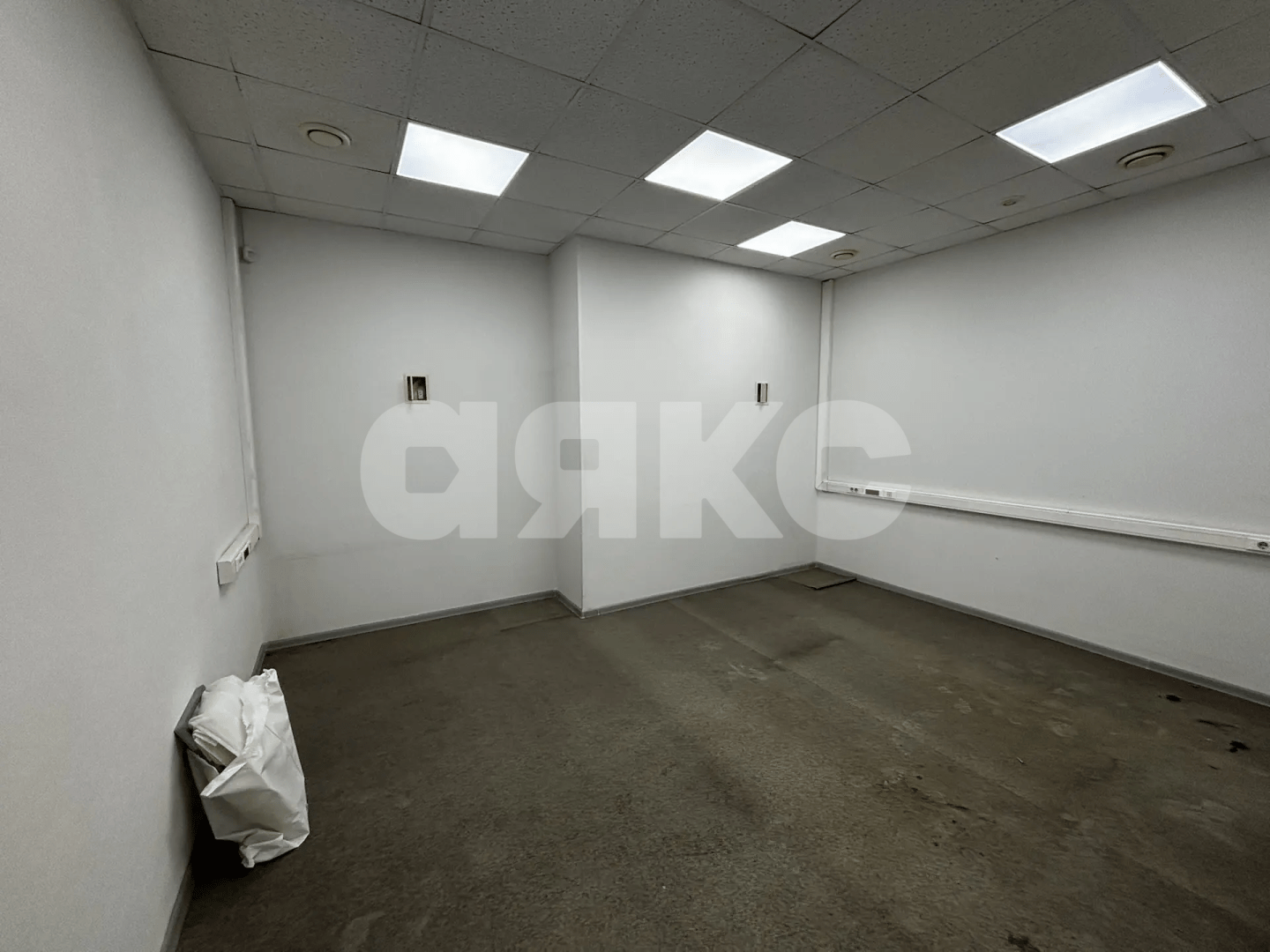 Фото №23: Коммерция <span class="whitespace-nowrap">236 м²</span>, <span class="whitespace-nowrap">1/11 эт.</span> - Волгоград, Красноармейский, мкр. 613-й, пр-кт Героев Сталинграда, 40