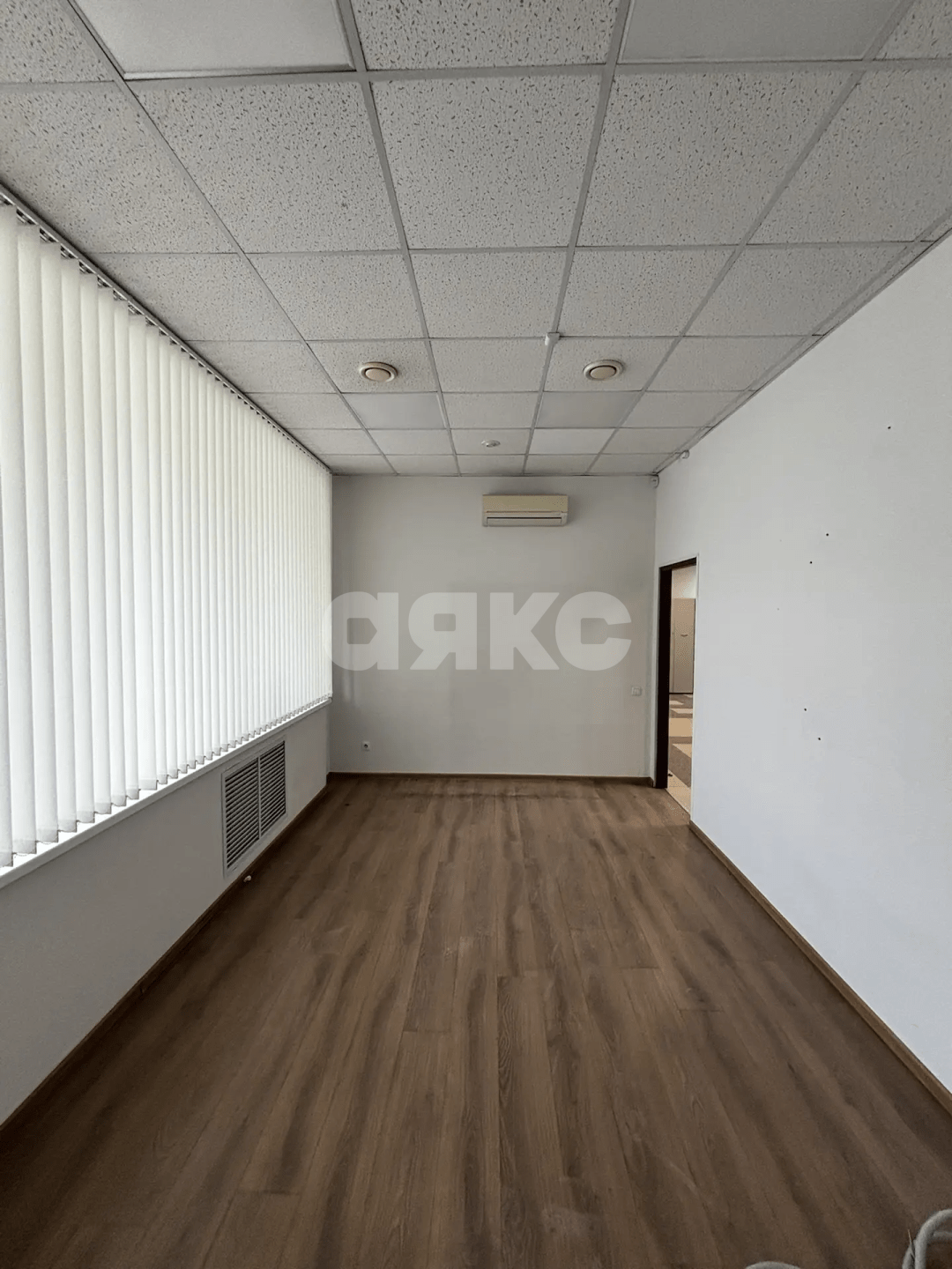Фото №8: Коммерция <span class="whitespace-nowrap">236 м²</span>, <span class="whitespace-nowrap">1/11 эт.</span> - Волгоград, Красноармейский, мкр. 613-й, пр-кт Героев Сталинграда, 40