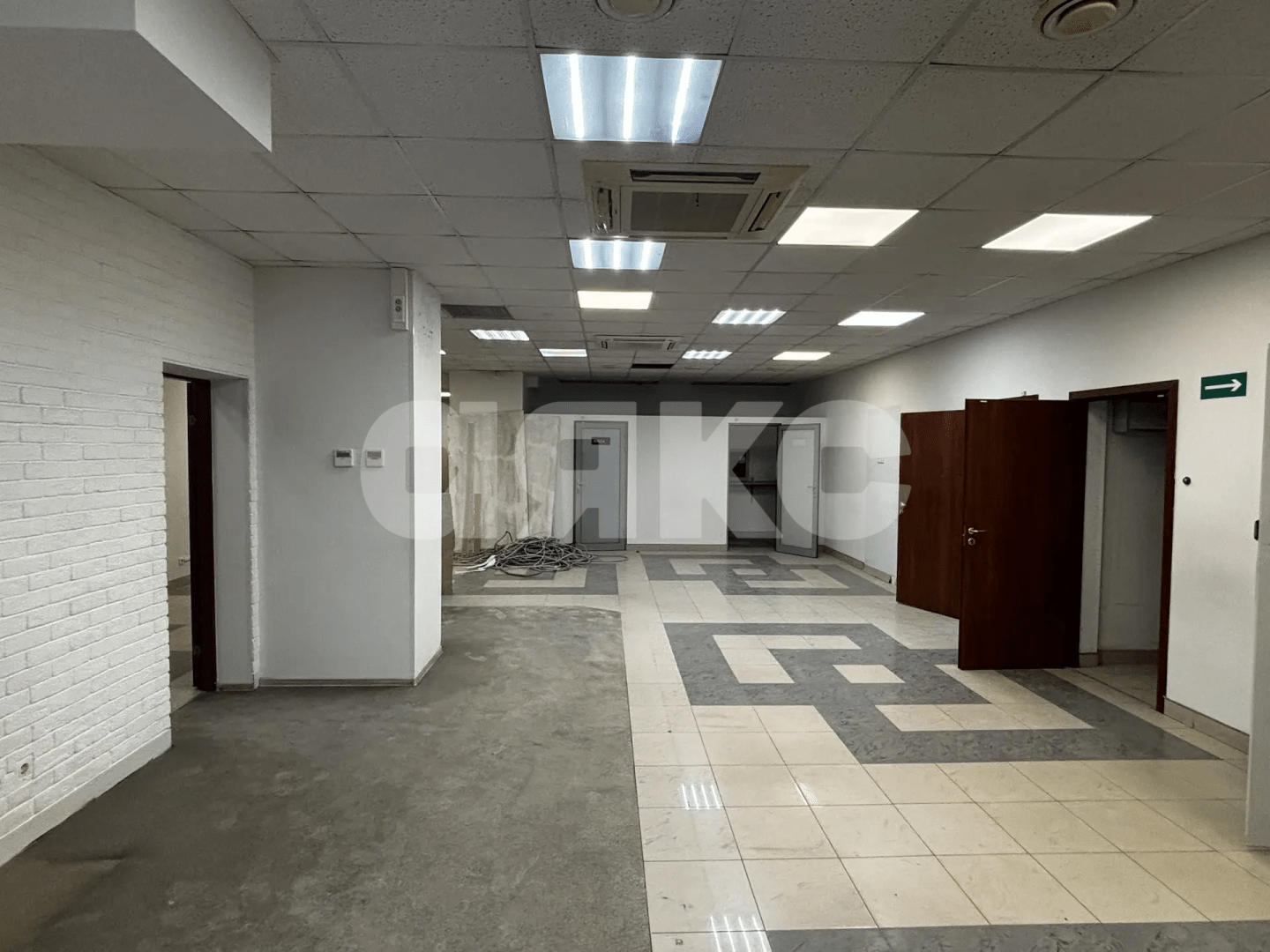 Фото №11: Коммерция <span class="whitespace-nowrap">236 м²</span>, <span class="whitespace-nowrap">1/11 эт.</span> - Волгоград, Красноармейский, мкр. 613-й, пр-кт Героев Сталинграда, 40