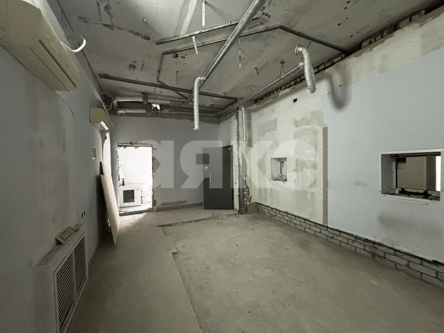 Фото №27: Коммерция <span class="whitespace-nowrap">236 м²</span>, <span class="whitespace-nowrap">1/11 эт.</span> - Волгоград, Красноармейский, мкр. 613-й, пр-кт Героев Сталинграда, 40