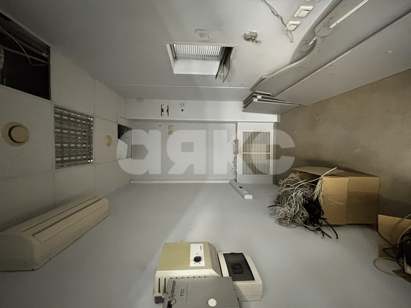 Фото №29: Коммерция <span class="whitespace-nowrap">236 м²</span>, <span class="whitespace-nowrap">1/11 эт.</span> - Волгоград, Красноармейский, мкр. 613-й, пр-кт Героев Сталинграда, 40