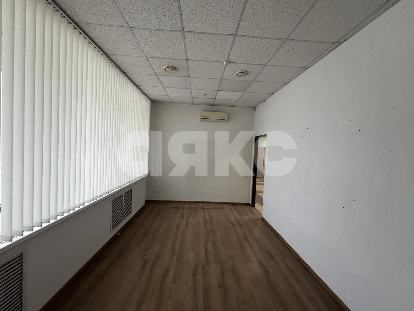 Фото №6: Коммерция <span class="whitespace-nowrap">236 м²</span>, <span class="whitespace-nowrap">1/11 эт.</span> - Волгоград, Красноармейский, мкр. 613-й, пр-кт Героев Сталинграда, 40