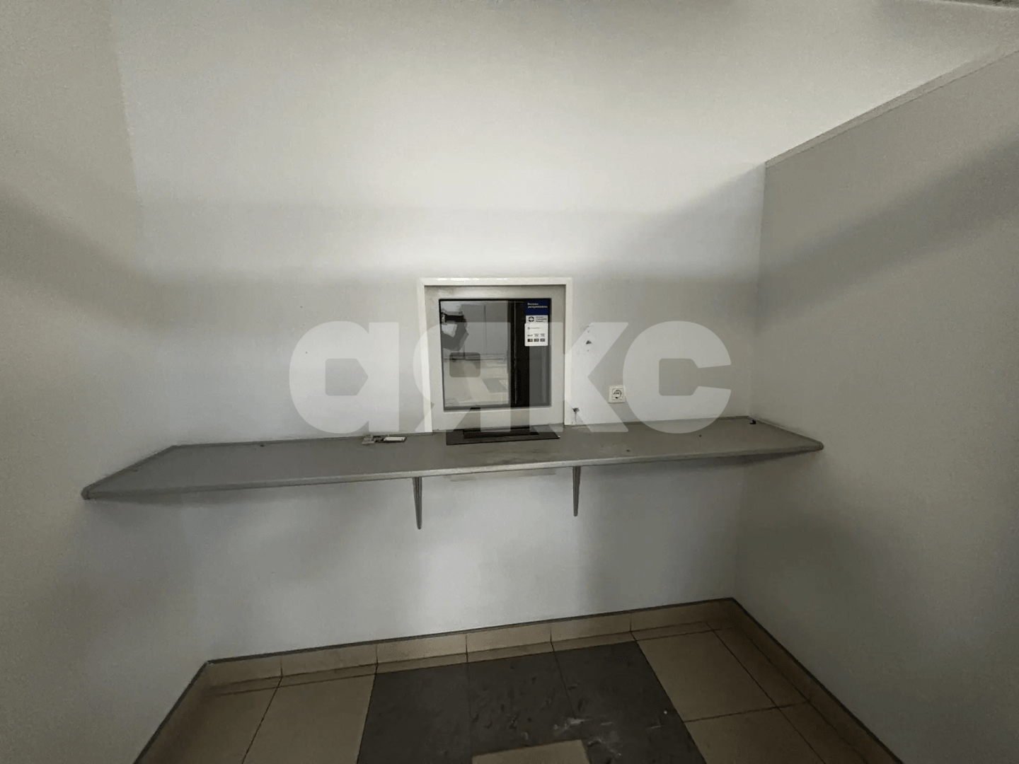 Фото №15: Коммерция <span class="whitespace-nowrap">236 м²</span>, <span class="whitespace-nowrap">1/11 эт.</span> - Волгоград, Красноармейский, мкр. 613-й, пр-кт Героев Сталинграда, 40