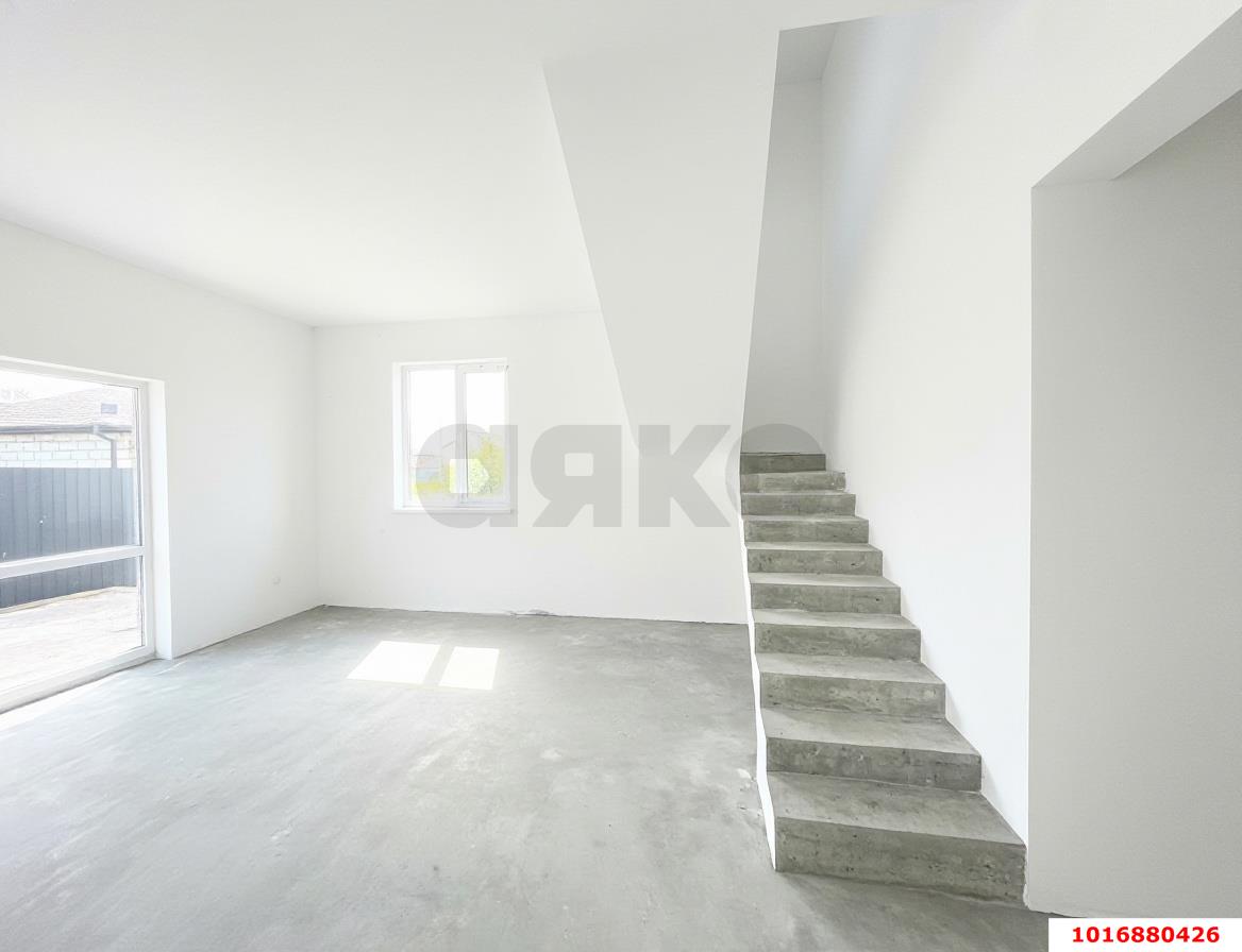 Фото №2: Дом <span class="whitespace-nowrap">106 м²</span> <span class="whitespace-nowrap">+ 4 сот.</span>, <span class="whitespace-nowrap">2 эт.</span> - Индустриальный, мкр. Прикубанский внутригородской округ, ул. Зеленодольская