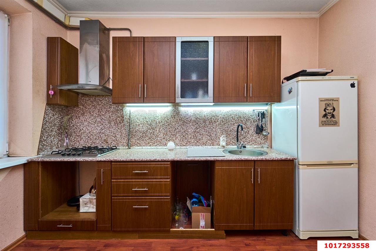 Фото №7: 1-комнатная квартира <span class="whitespace-nowrap">36 м²</span>, <span class="whitespace-nowrap">1/3 эт.</span> - Краснодар, Карасунский внутригородской округ, мкр. Камвольно-суконный Комбинат, ул. Просторная, 84
