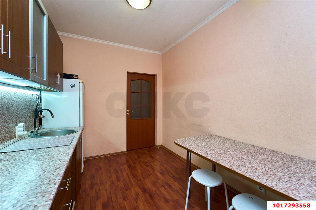 Фото №5: 1-комнатная квартира <span class="whitespace-nowrap">36 м²</span>, <span class="whitespace-nowrap">1/3 эт.</span> - Краснодар, Карасунский внутригородской округ, мкр. Камвольно-суконный Комбинат, ул. Просторная, 84