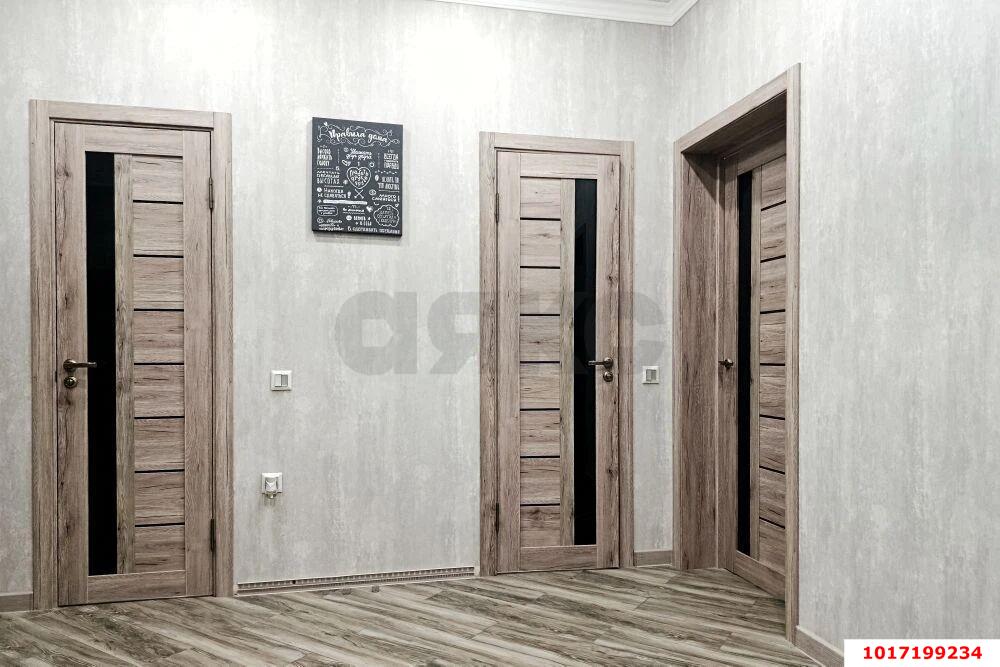 Фото №10: 2-комнатная квартира <span class="whitespace-nowrap">80 м²</span>, <span class="whitespace-nowrap">3/16 эт.</span> - Краснодар, Западный внутригородской округ, мкр. Юбилейный, ул. 70-летия Октября, 1/3
