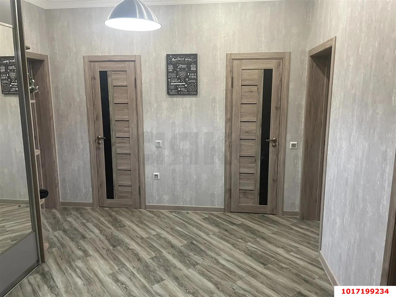 Фото №3: 2-комнатная квартира 80 м² - Краснодар, Западный внутригородской округ, мкр. Юбилейный, ул. 70-летия Октября, 1/3