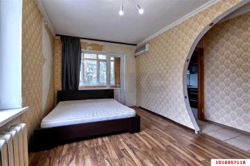 Фото №1: 1-комнатная квартира <span class="whitespace-nowrap">32 м²</span>, <span class="whitespace-nowrap">3/4 эт.</span> - Краснодар, мкр. Западный внутригородской округ, ул. Одесская, 27
