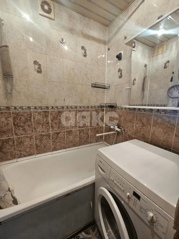 Фото №6: 3-комнатная квартира <span class="whitespace-nowrap">65 м²</span>, <span class="whitespace-nowrap">6/9 эт.</span> - Белоозёрский, мкр. 1-й, ул. Молодёжная, 2/1