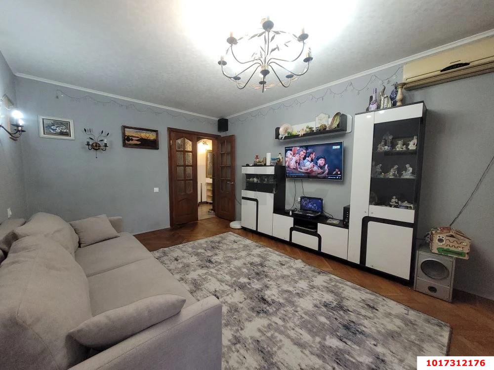 Фото №2: 4-комнатная квартира <span class="whitespace-nowrap">79 м²</span>, <span class="whitespace-nowrap">2/9 эт.</span> - Краснодар, Карасунский внутригородской округ, мкр. Гидростроителей, ул. Трудовой Славы, 17