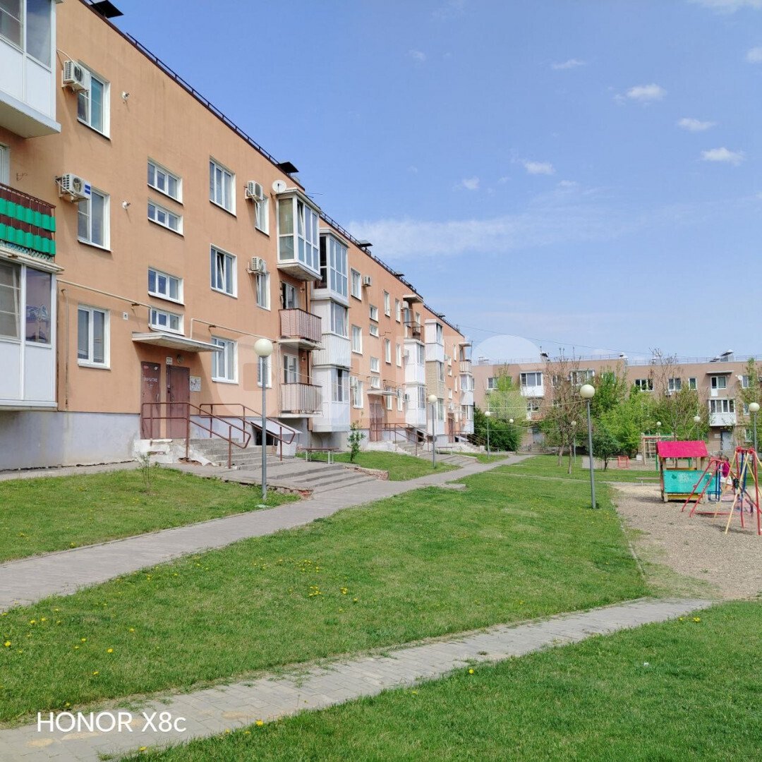 Фото №17: 2-комнатная квартира <span class="whitespace-nowrap">49 м²</span>, <span class="whitespace-nowrap">3/3 эт.</span> - Волгоград, Советский, Долина, мкр. квартал Гвардейский, ул. Грибанова, 8
