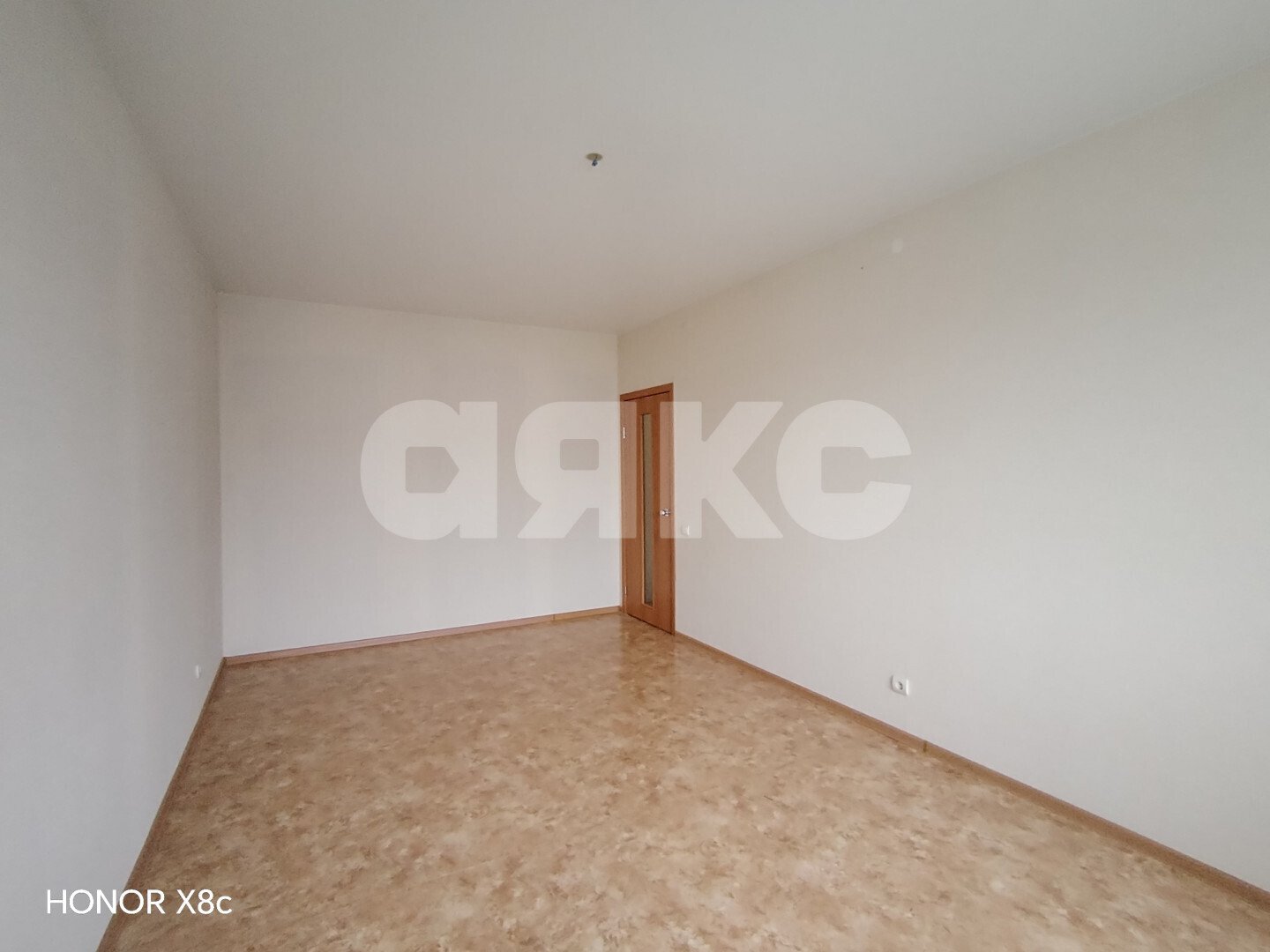 Фото №3: 2-комнатная квартира <span class="whitespace-nowrap">49 м²</span>, <span class="whitespace-nowrap">3/3 эт.</span> - Волгоград, Советский, Долина, мкр. квартал Гвардейский, ул. Грибанова, 8