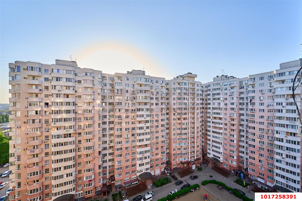 Фото №1: 3-комнатная квартира 110 м² - Краснодар, Прикубанский внутригородской округ, мкр. имени Маршала Жукова, ул. Александра Покрышкина, 2/2