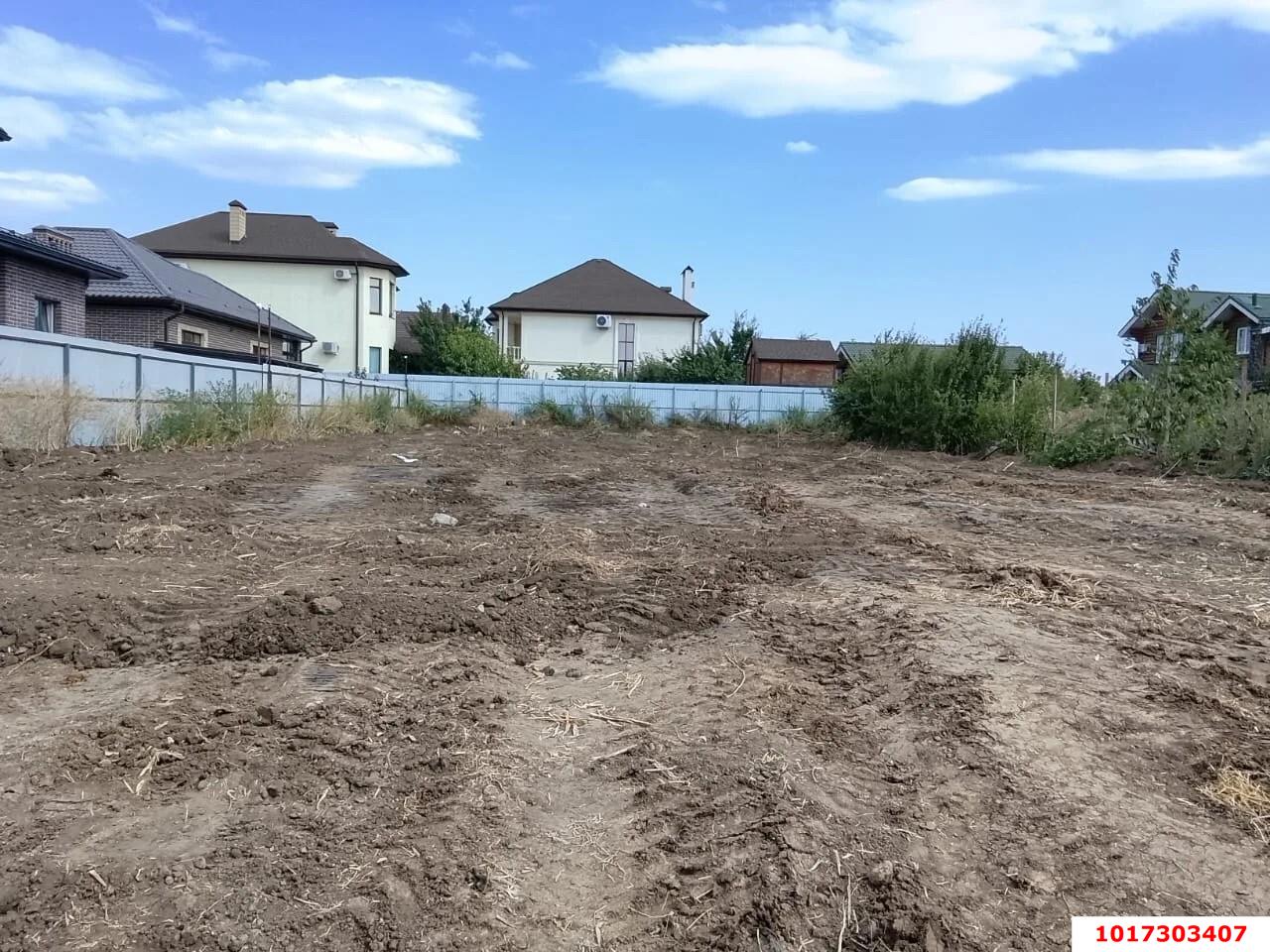 Фото №1: Земельный участок под ИЖС 8 сот. - Краснодар, Прикубанский внутригородской округ, п. коттеджный  Зелёная Долина, пр-кт Римский, 86