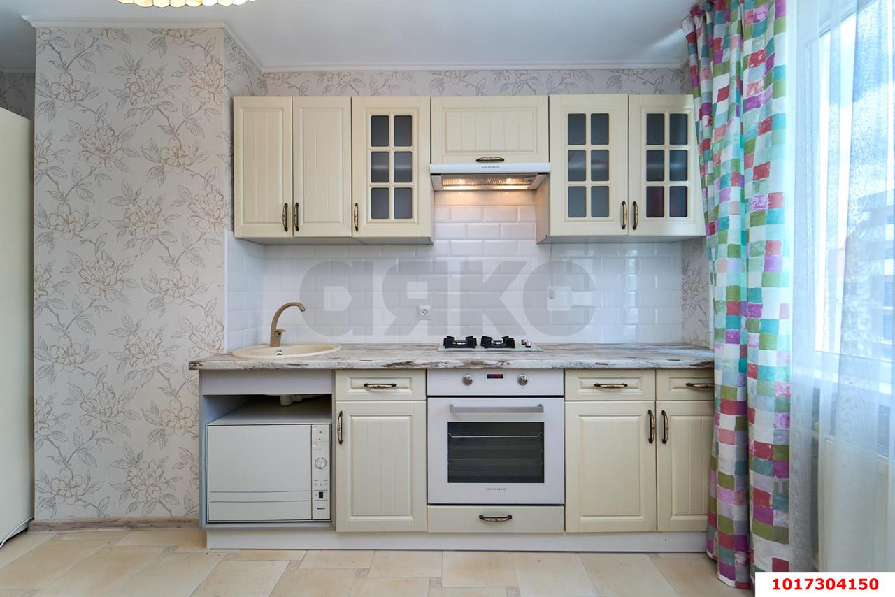Фото №3: 2-комнатная квартира <span class="whitespace-nowrap">55 м²</span>, <span class="whitespace-nowrap">10/10 эт.</span> - Краснодар, Прикубанский внутригородской округ, мкр. Краевая Клиническая Больница, ул. Черкасская, 43