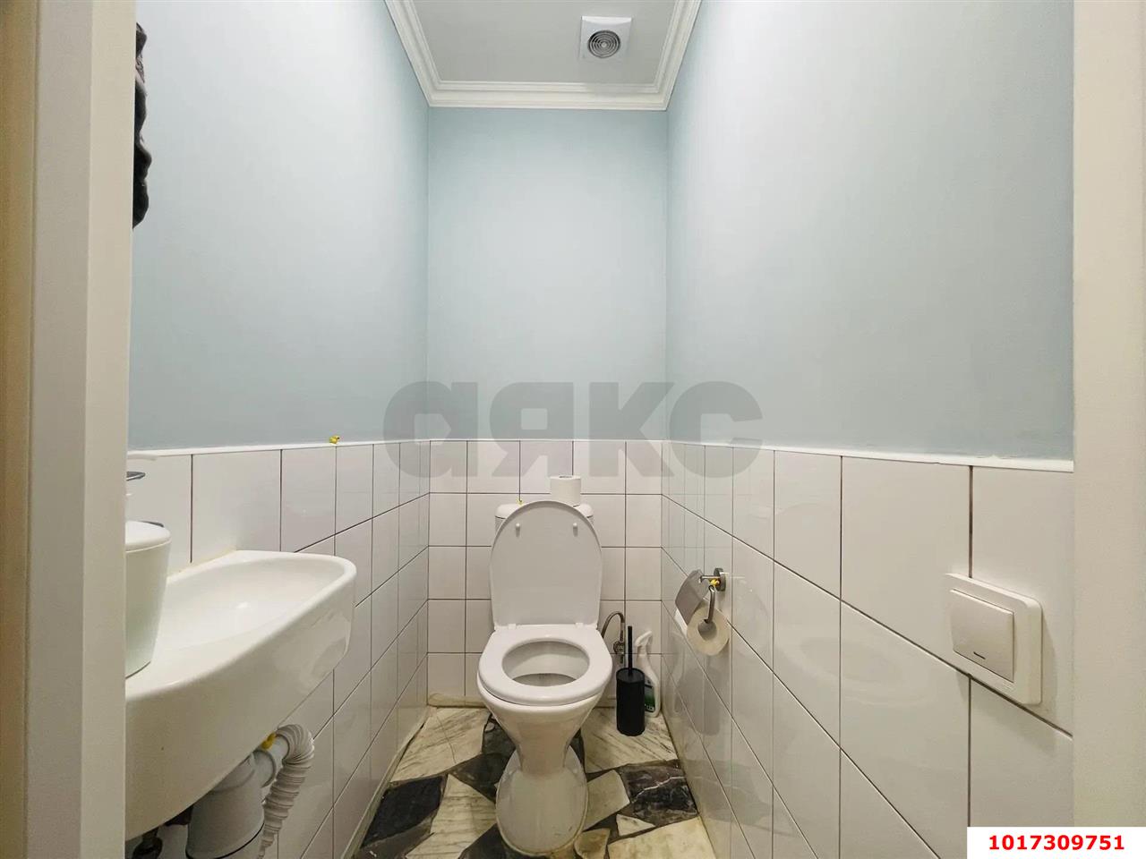 Фото №17: Офисное помещение 60 м² - Краснодар, Центральный внутригородской округ, мкр. Центральный, ул. Коммунаров, 136