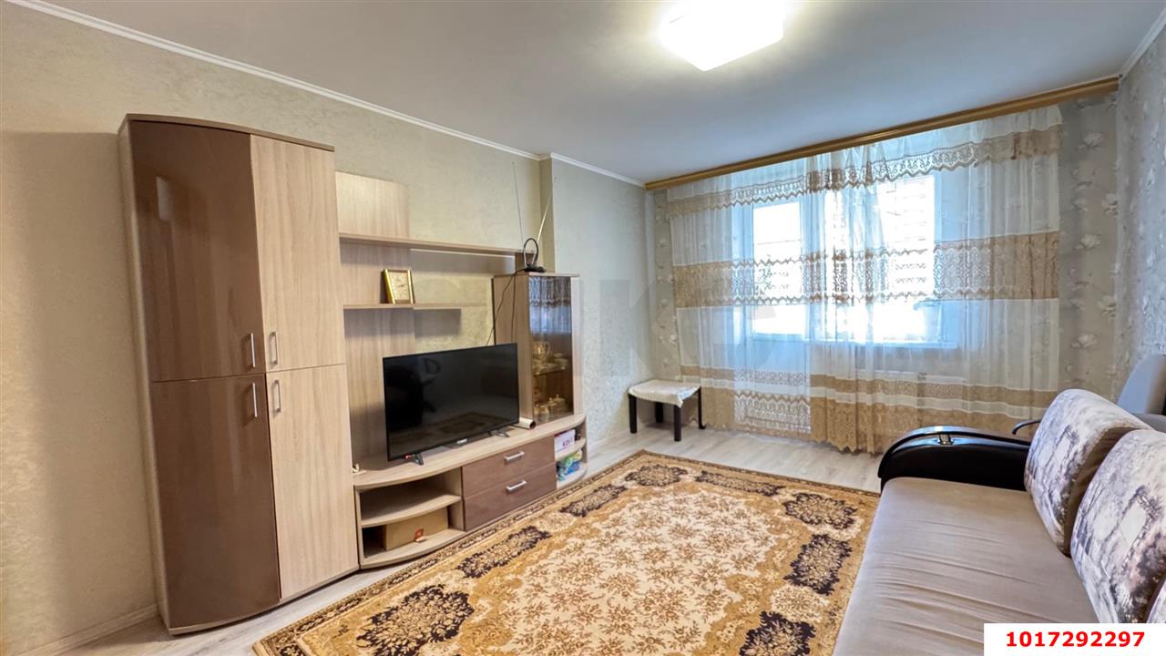 Фото №1: 2-комнатная квартира 64 м² - Краснодар, Прикубанский внутригородской округ, 9-й километр, мкр. Военный городок № 106, ул. имени Дзержинского, 54/13