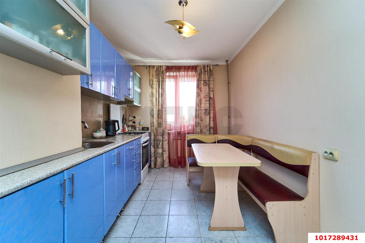 Фото №2: 3-комнатная квартира <span class="whitespace-nowrap">81 м²</span>, <span class="whitespace-nowrap">9/9 эт.</span> - Краснодар, Карасунский внутригородской округ, мкр. Комсомольский, ул. Тюляева, 1