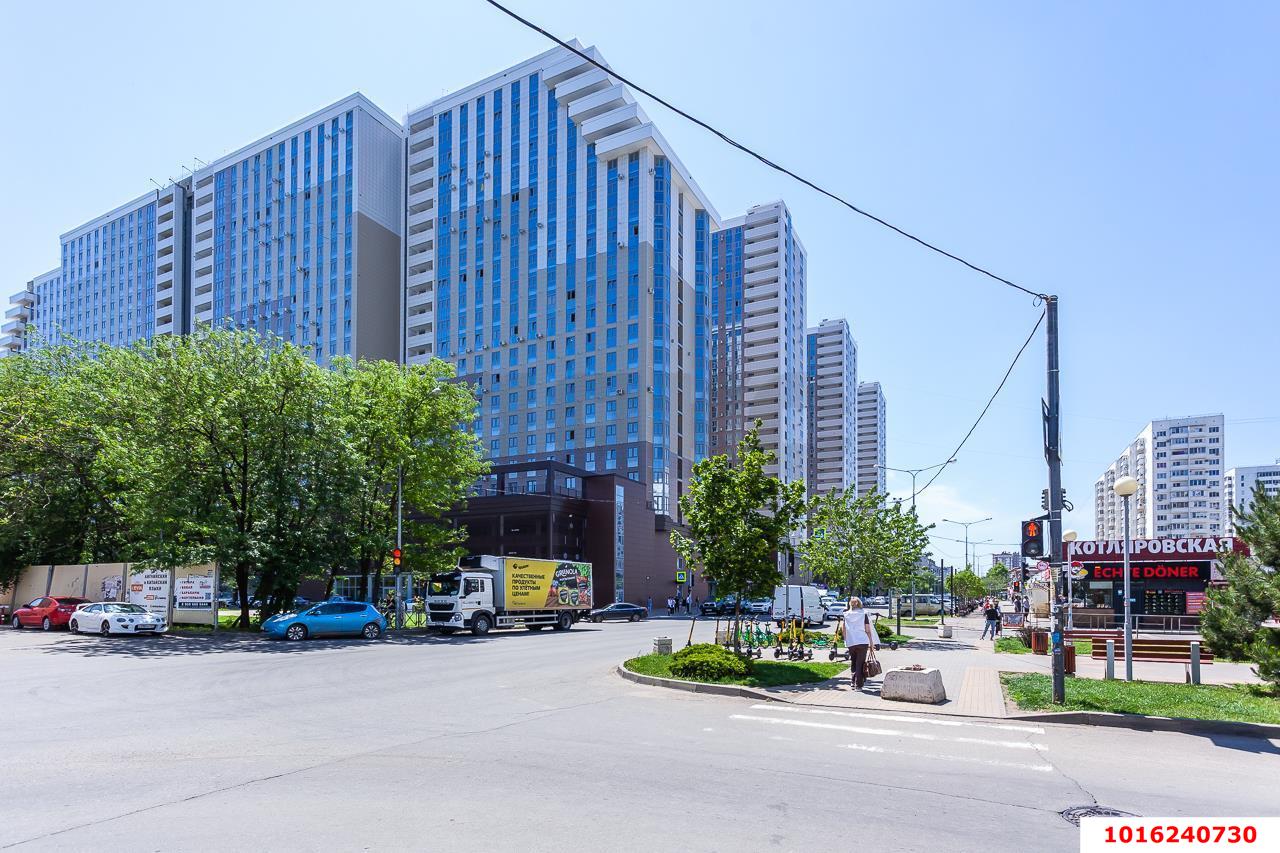 Фото №10: 2-комнатная квартира 60 м² - Краснодар, Прикубанский внутригородской округ, ЖК Кубанский, мкр. Завод Измерительных Приборов, ул. Зиповская, 38