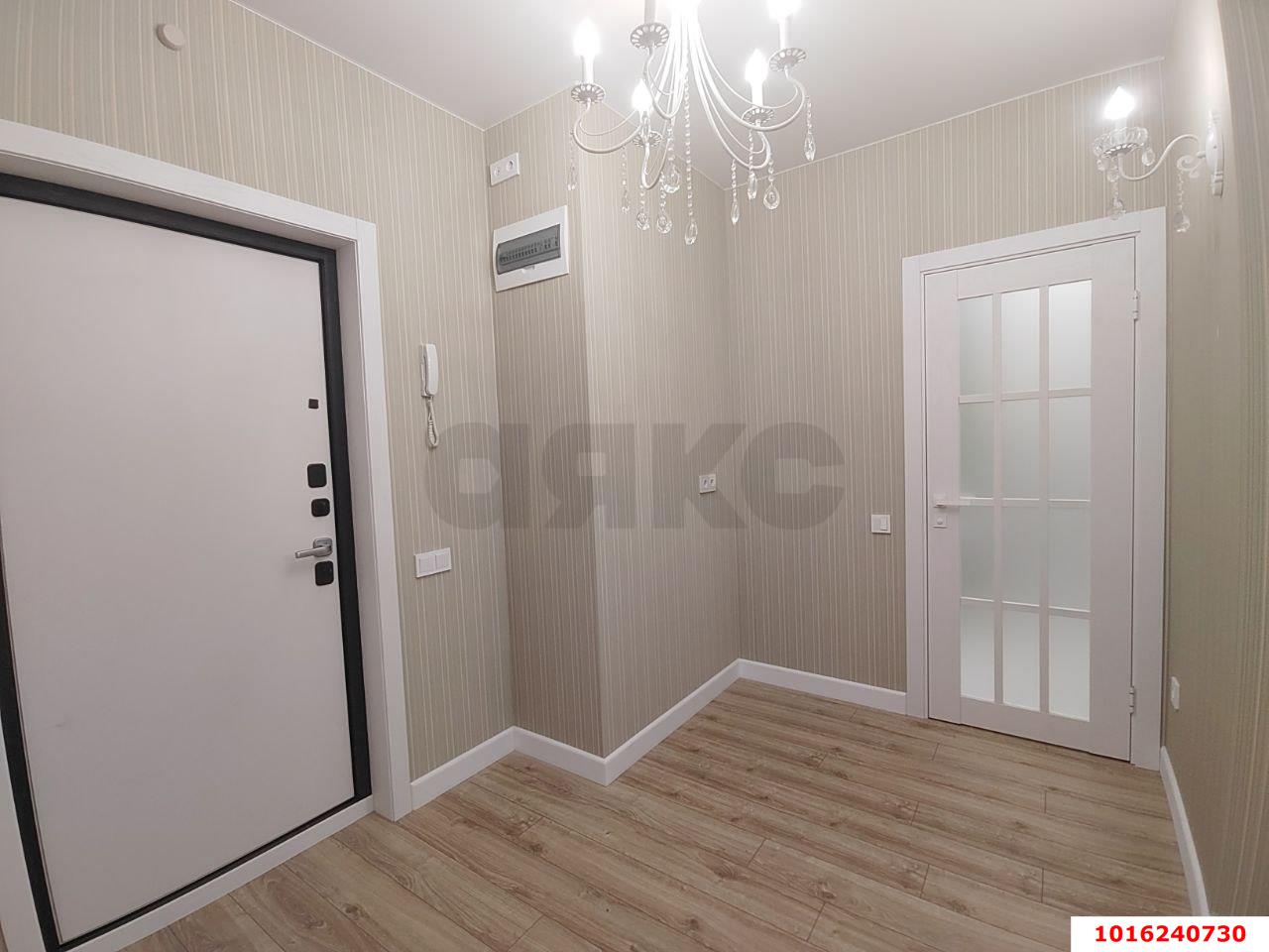 Фото №3: 2-комнатная квартира 60 м² - Краснодар, Прикубанский внутригородской округ, ЖК Кубанский, мкр. Завод Измерительных Приборов, ул. Зиповская, 38