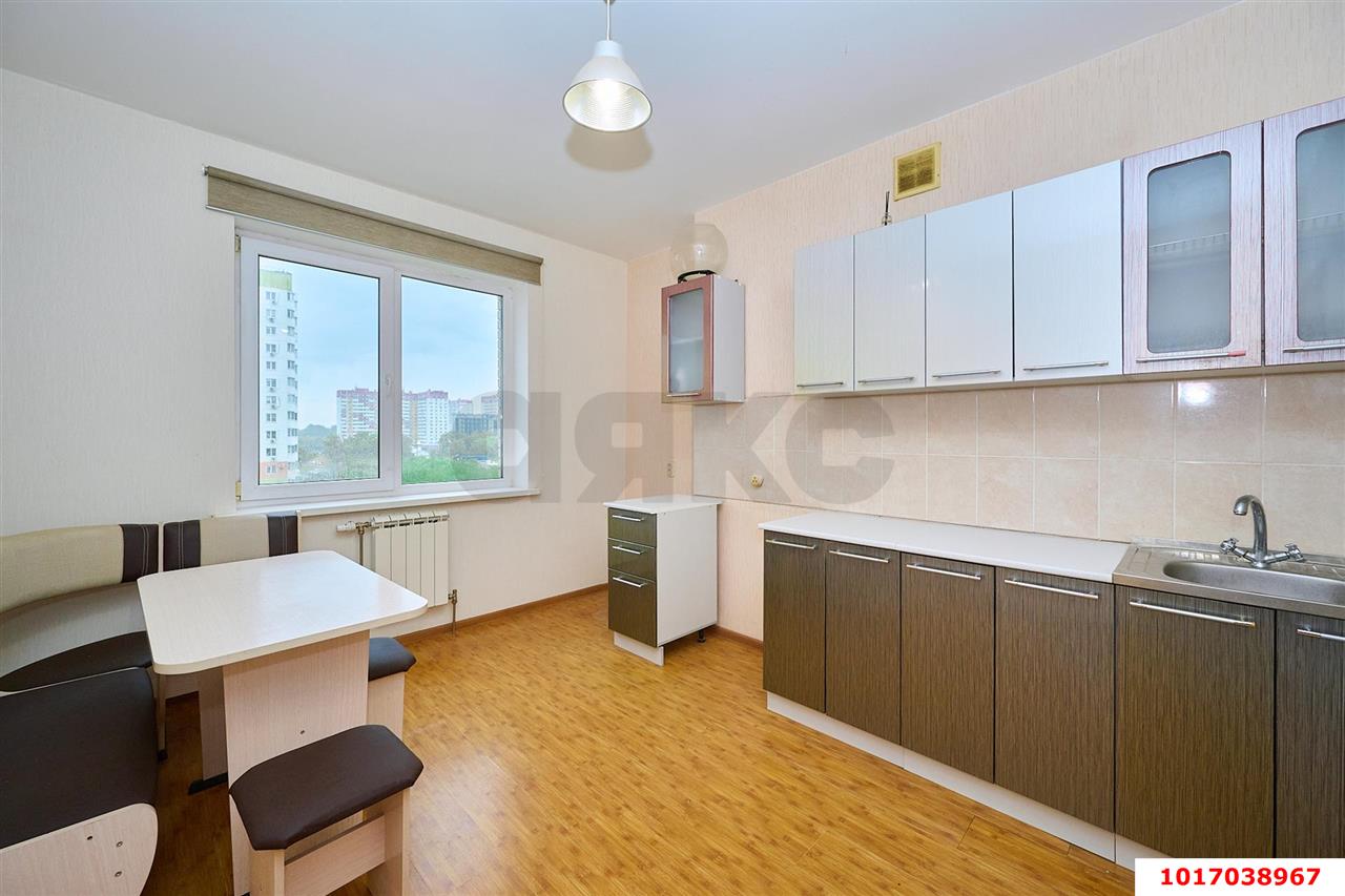 Фото №1: 1-комнатная квартира 40 м² - Краснодар, Карасунский внутригородской округ, мкр. Почтовый, ул. имени Валерия Гассия, 6/1