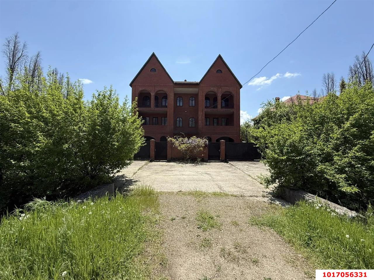 Фото №1: Дом 637 м² + 6.45 сот. - Горячий Ключ, мкр. Администрация, ул. Речная, 12А