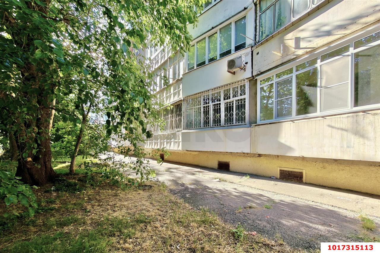 Фото №18: 3-комнатная квартира <span class="whitespace-nowrap">102 м²</span>, <span class="whitespace-nowrap">1/10 эт.</span> - Краснодар, Западный внутригородской округ, мкр. Центральный, ул. Гоголя, 23