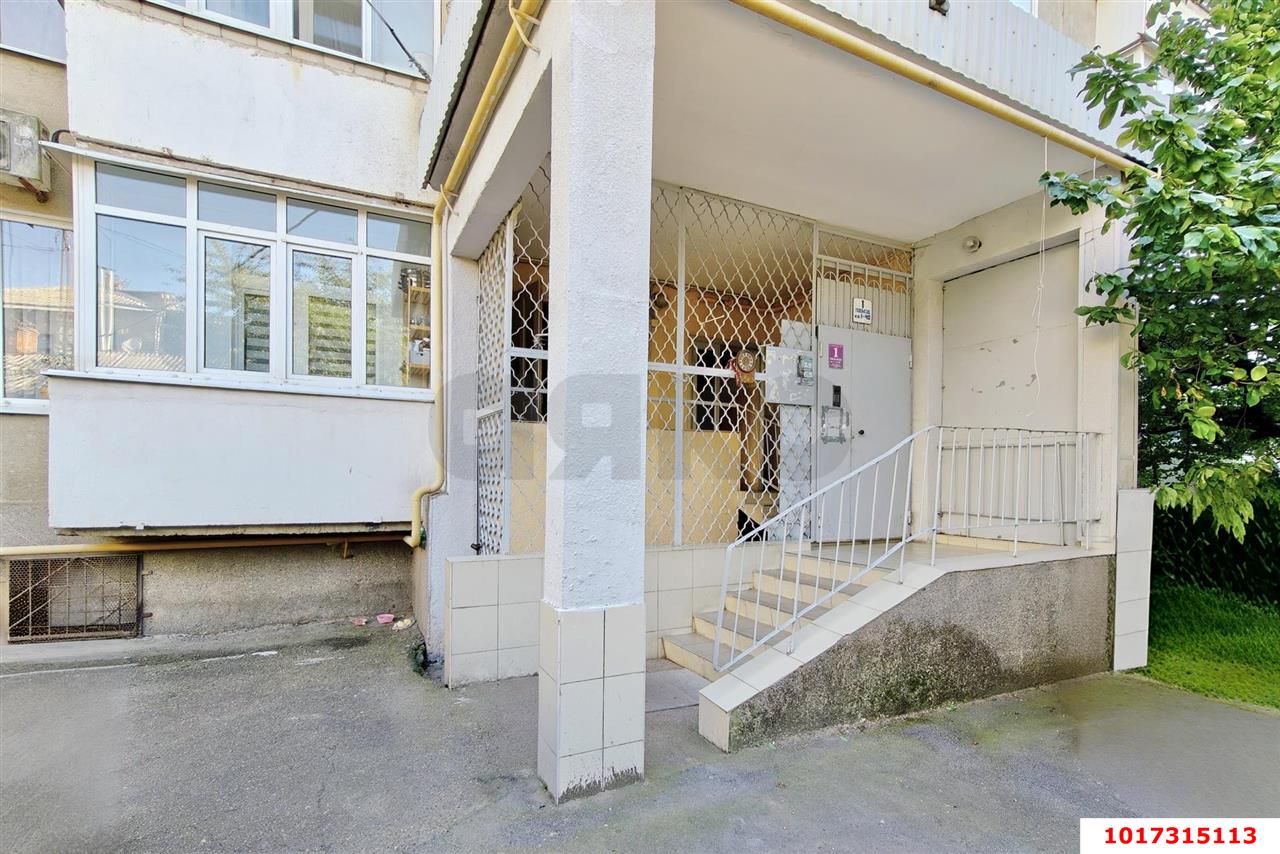 Фото №17: 3-комнатная квартира <span class="whitespace-nowrap">102 м²</span>, <span class="whitespace-nowrap">1/10 эт.</span> - Краснодар, Западный внутригородской округ, мкр. Центральный, ул. Гоголя, 23