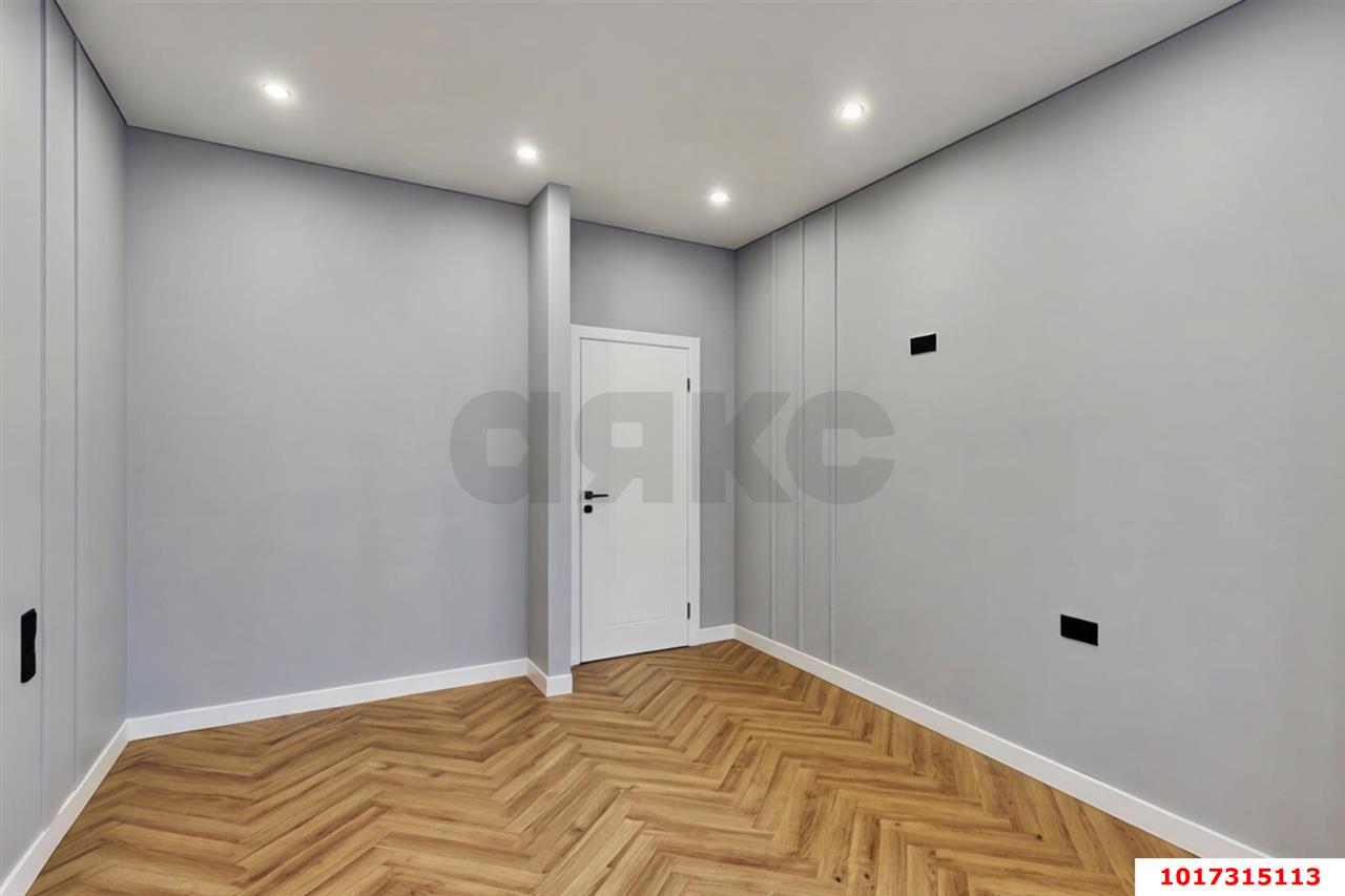 Фото №8: 3-комнатная квартира <span class="whitespace-nowrap">102 м²</span>, <span class="whitespace-nowrap">1/10 эт.</span> - Краснодар, Западный внутригородской округ, мкр. Центральный, ул. Гоголя, 23