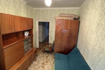 Фото №1: 3-комнатная квартира <span class="whitespace-nowrap">75 м²</span>, <span class="whitespace-nowrap">4/4 эт.</span> - Краснодар, мкр. Центральный внутригородской округ, ул. Красная, 206