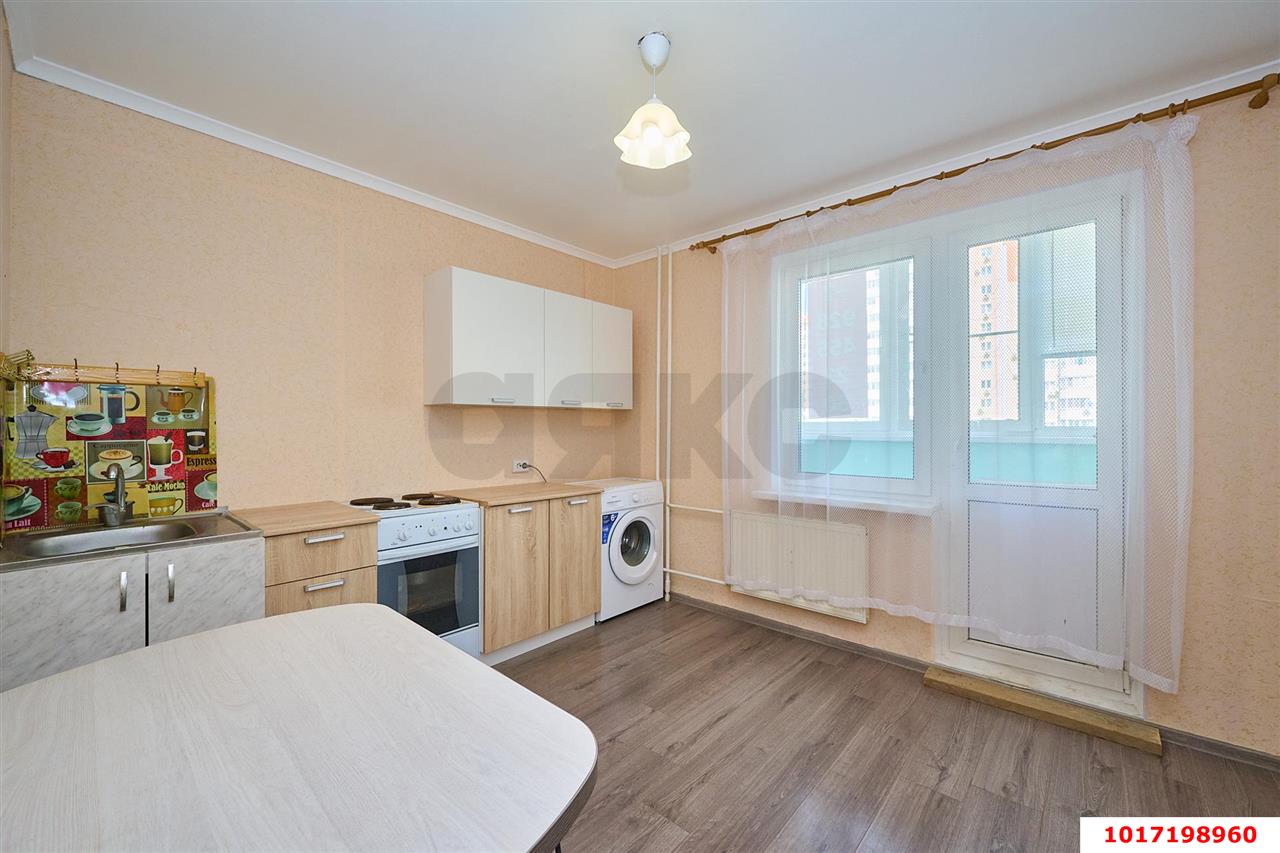 Фото №4: 1-комнатная квартира <span class="whitespace-nowrap">37 м²</span>, <span class="whitespace-nowrap">4/16 эт.</span> - Краснодар, Прикубанский внутригородской округ, мкр. Восточно-Кругликовский, ул. Героя А.А. Аверкиева, 16