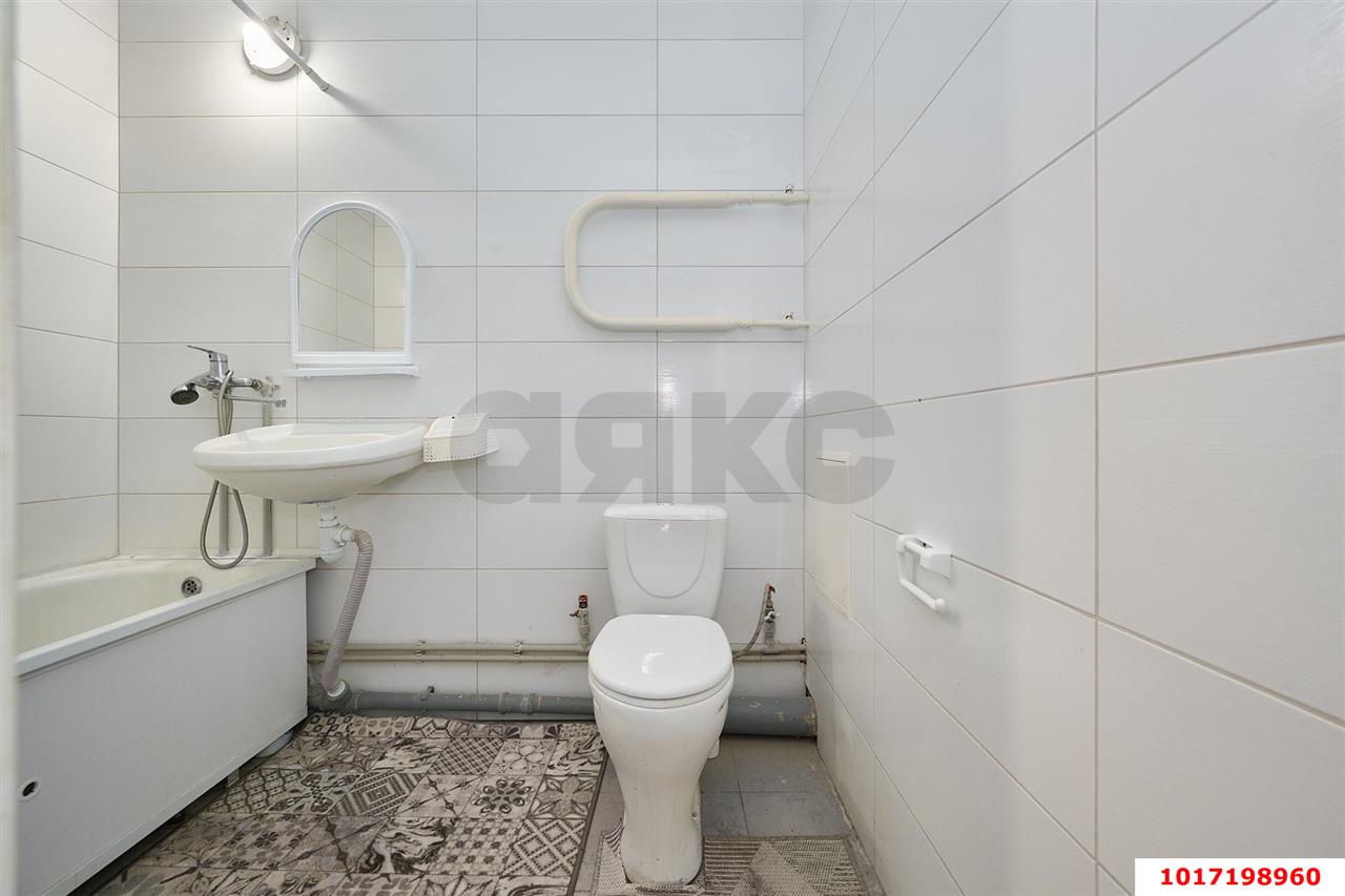 Фото №8: 1-комнатная квартира <span class="whitespace-nowrap">37 м²</span>, <span class="whitespace-nowrap">4/16 эт.</span> - Краснодар, Прикубанский внутригородской округ, мкр. Восточно-Кругликовский, ул. Героя А.А. Аверкиева, 16