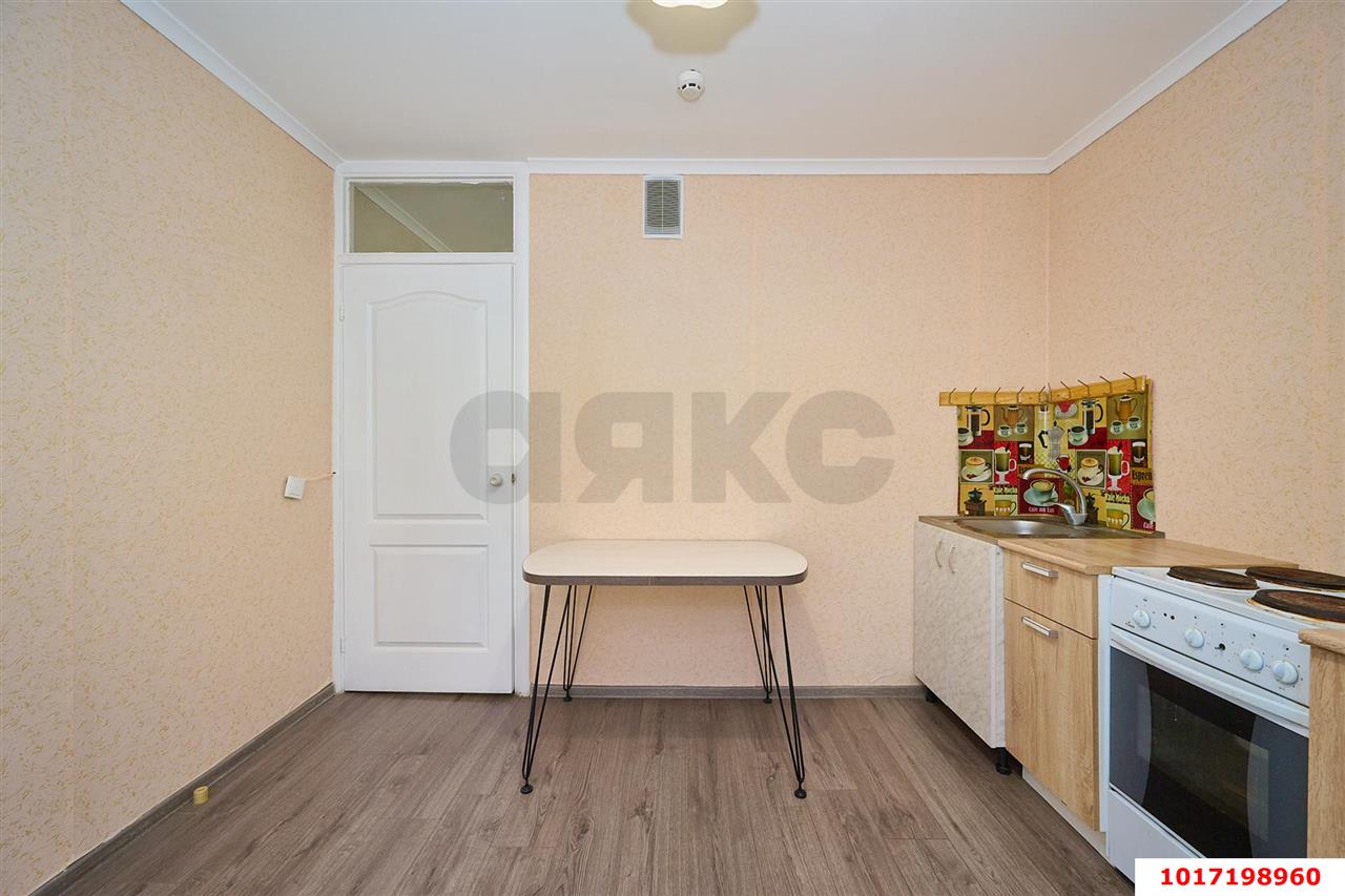 Фото №7: 1-комнатная квартира <span class="whitespace-nowrap">37 м²</span>, <span class="whitespace-nowrap">4/16 эт.</span> - Краснодар, Прикубанский внутригородской округ, мкр. Восточно-Кругликовский, ул. Героя А.А. Аверкиева, 16