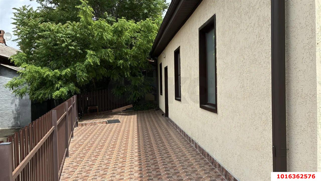 Фото №7: Торговое помещение <span class="whitespace-nowrap">73 м²</span>, <span class="whitespace-nowrap">1/1 эт.</span> - Краснодар, Западный внутригородской округ, мкр. Центральный, ул. Орджоникидзе, 7