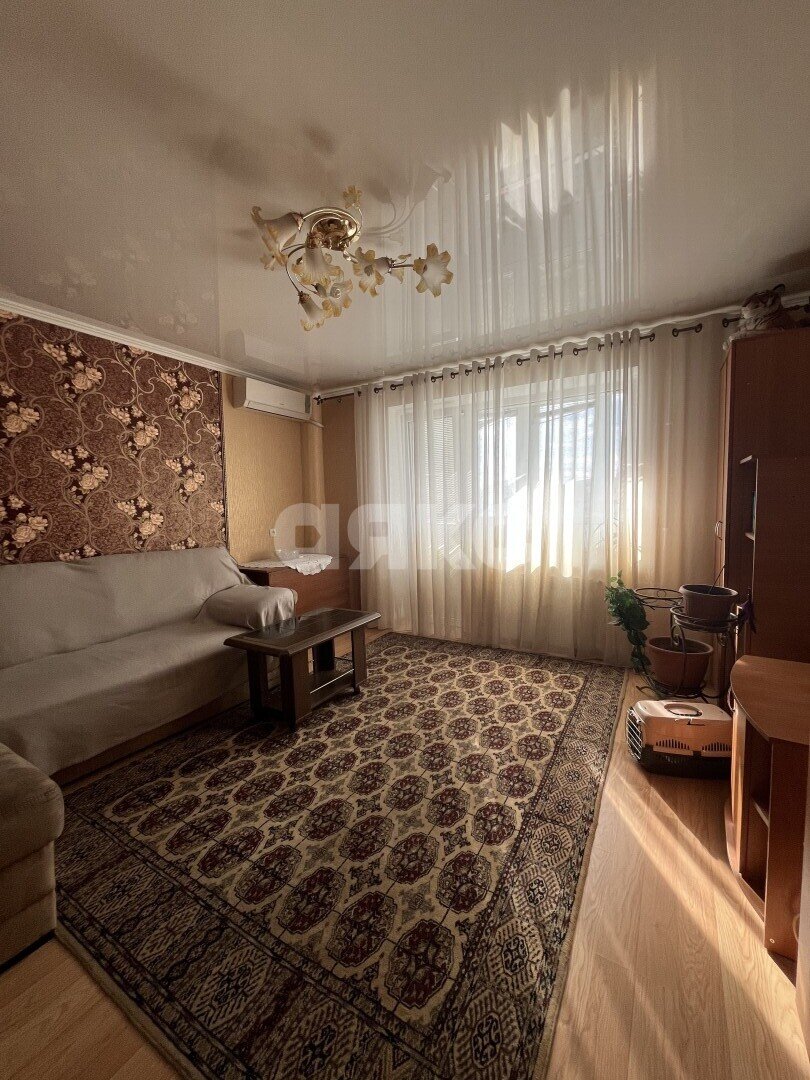 Фото №1: 4-комнатная квартира 72 м² - Мариуполь, Жовтневый, Западный, мкр. 22-й, ул. 60 лет СССР, 3