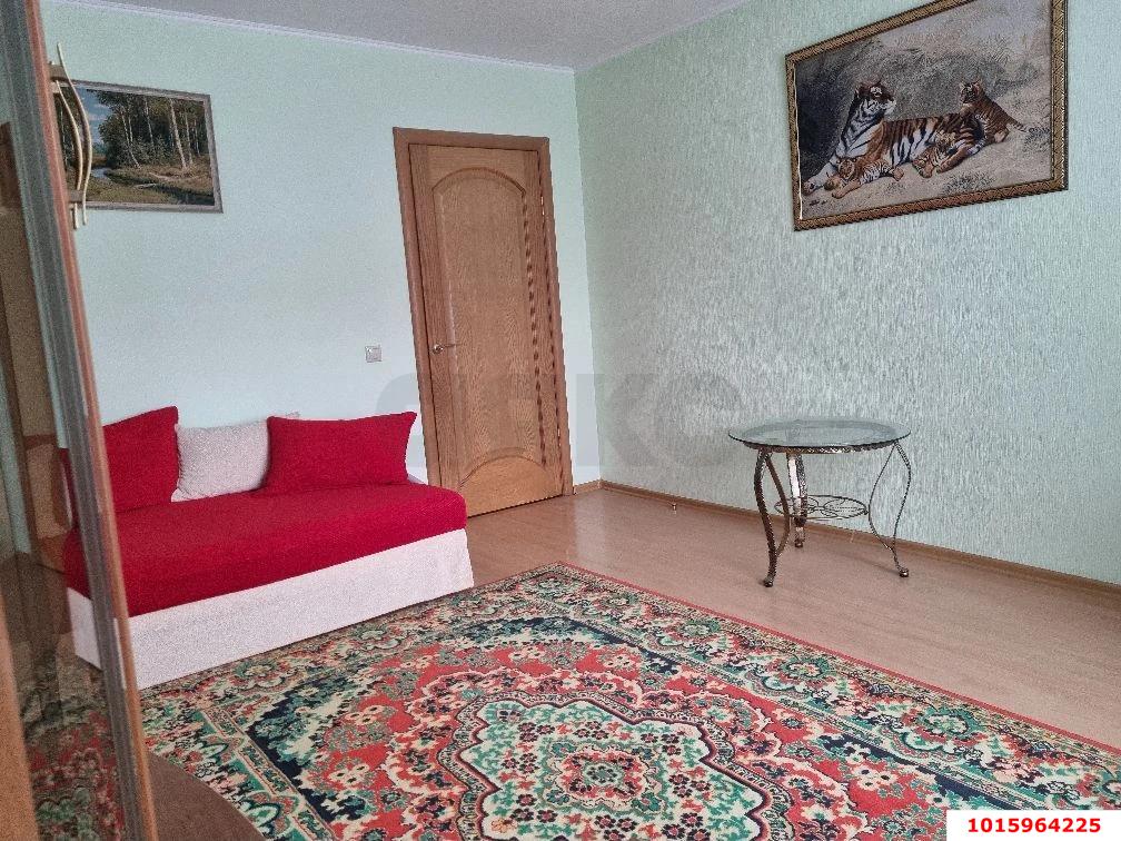 Фото №1: 2-комнатная квартира 64 м² - Краснодар, Прикубанский внутригородской округ, Отделение № 1 совхоза Солнечный, мкр. Фестивальный, ул. Яна Полуяна, 2
