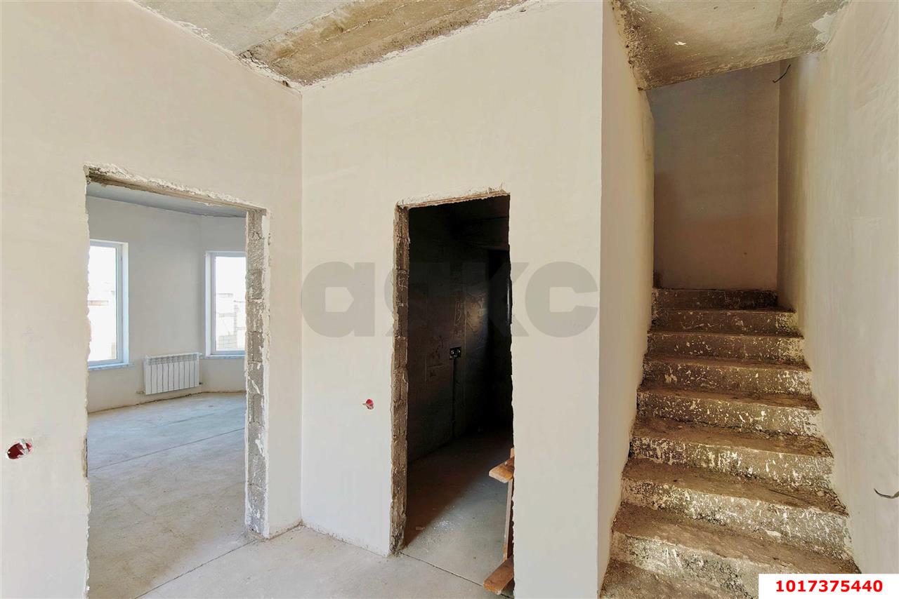 Фото №5: Дом <span class="whitespace-nowrap">150 м²</span> <span class="whitespace-nowrap">+ 3 сот.</span>, <span class="whitespace-nowrap">2 эт.</span> - Краснодар, Прикубанский внутригородской округ, мкр. КП Изумрудный Город, ул. имени Героя Василия Боченкова, 2