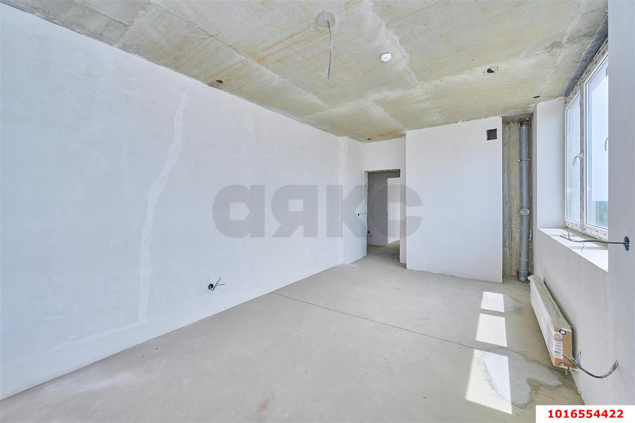 Фото №2: 3-комнатная квартира <span class="whitespace-nowrap">90 м²</span>, <span class="whitespace-nowrap">10/24 эт.</span> - Краснодар, Центральный внутригородской округ, мкр. Черёмушки, ул. Обрывная, 132/1
