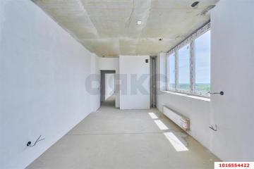 Фото №1: 3-комнатная квартира <span class="whitespace-nowrap">90 м²</span>, <span class="whitespace-nowrap">10/24 эт.</span> - Краснодар, мкр. Черёмушки, ул. Обрывная, 132/1