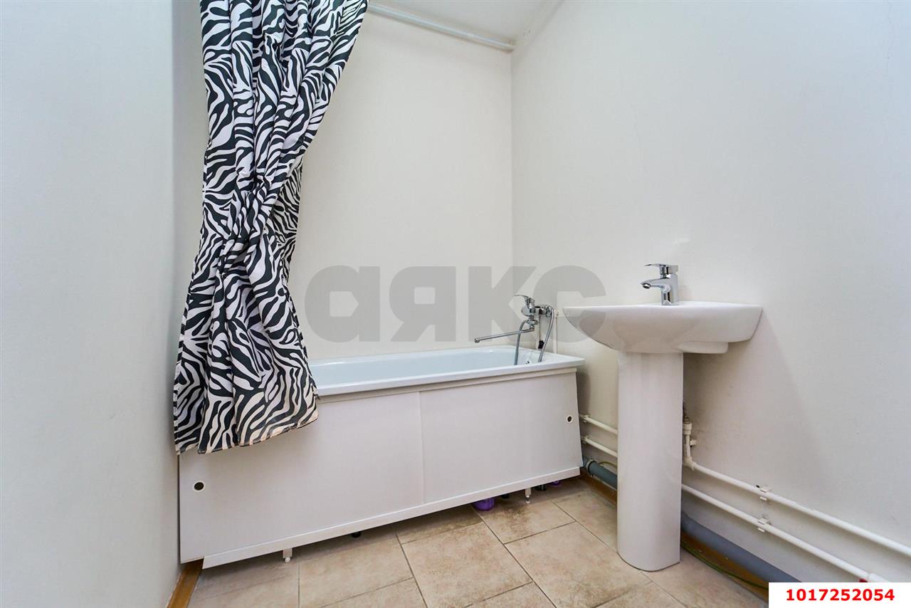 Фото №6: 1-комнатная квартира <span class="whitespace-nowrap">39 м²</span>, <span class="whitespace-nowrap">2/14 эт.</span> - Краснодар, Прикубанский внутригородской округ, мкр. Молодёжный, ул. Зеленоградская, 40