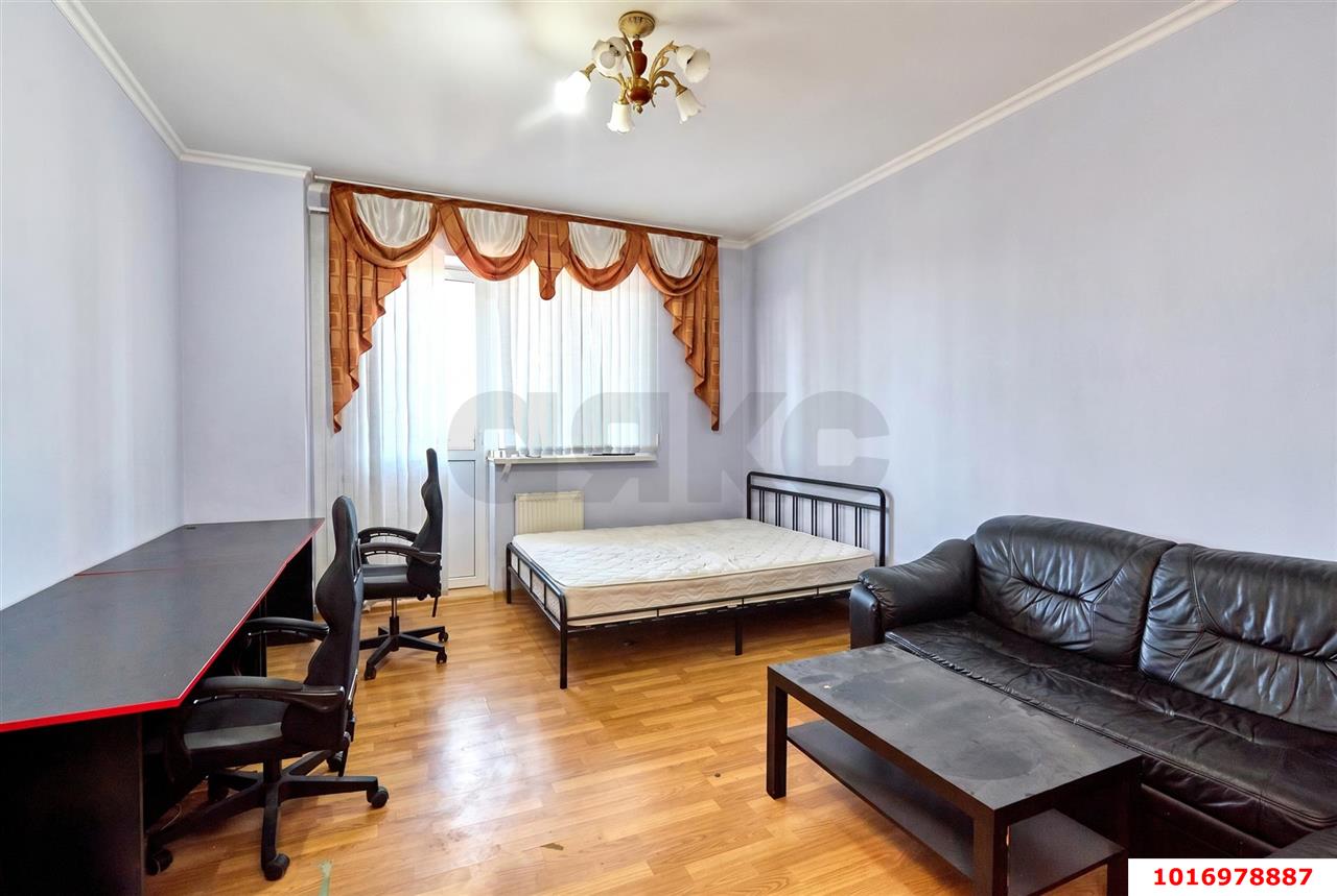 Фото №1: 1-комнатная квартира 50 м² - Краснодар, Центральный внутригородской округ, мкр. Центральный, ул. Промышленная, 19/2