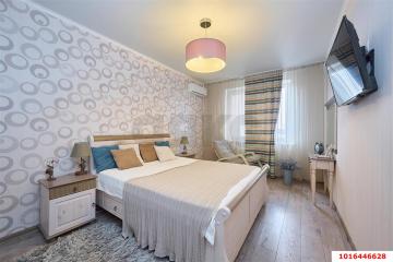 Фото №1: 2-комнатная квартира 71 м² - Краснодар, мкр. Гидростроителей, ул. Автолюбителей, 52/3