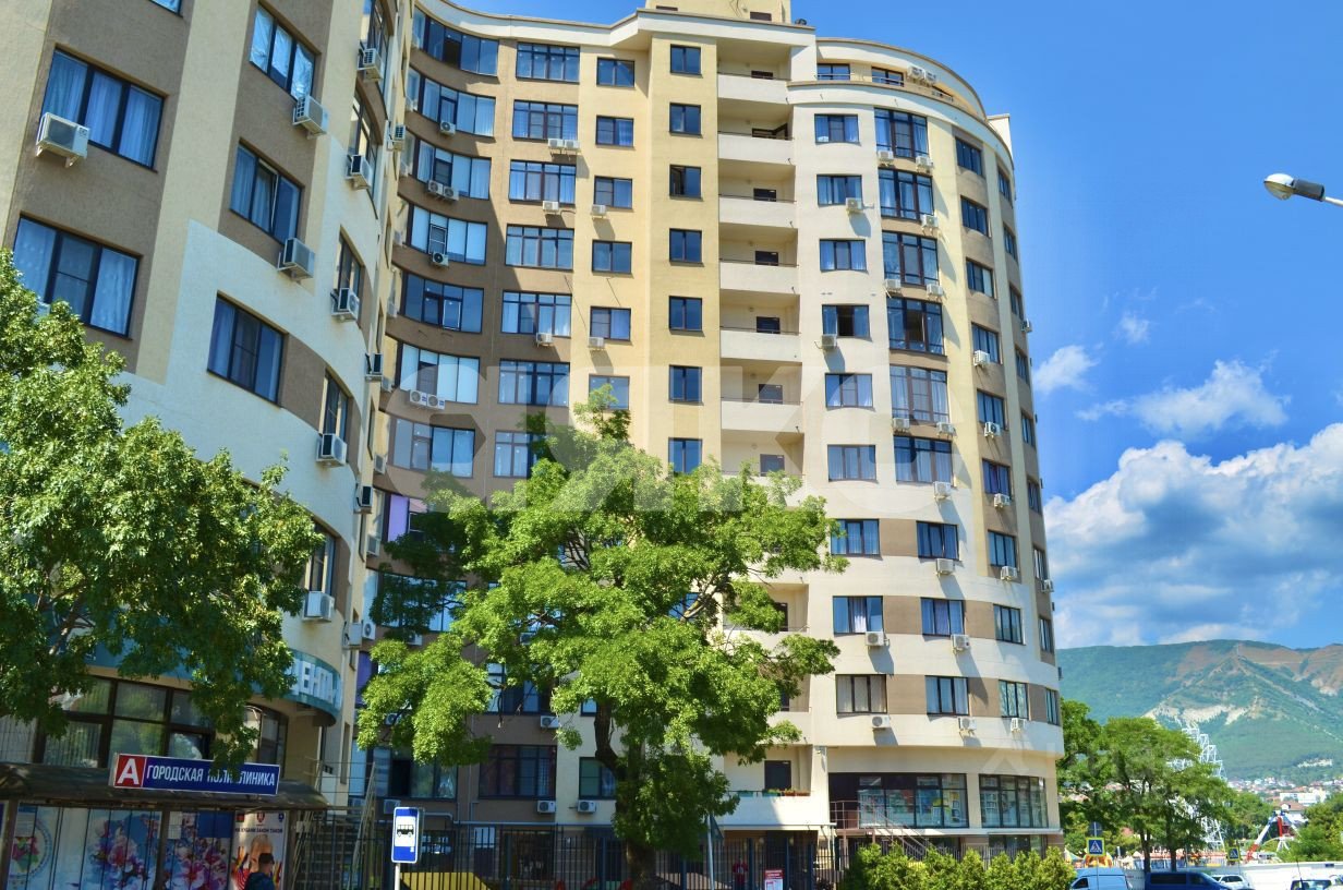 Фото №1: 2-комнатная квартира 50 м² - Геленджик, ул. Приморская, 1