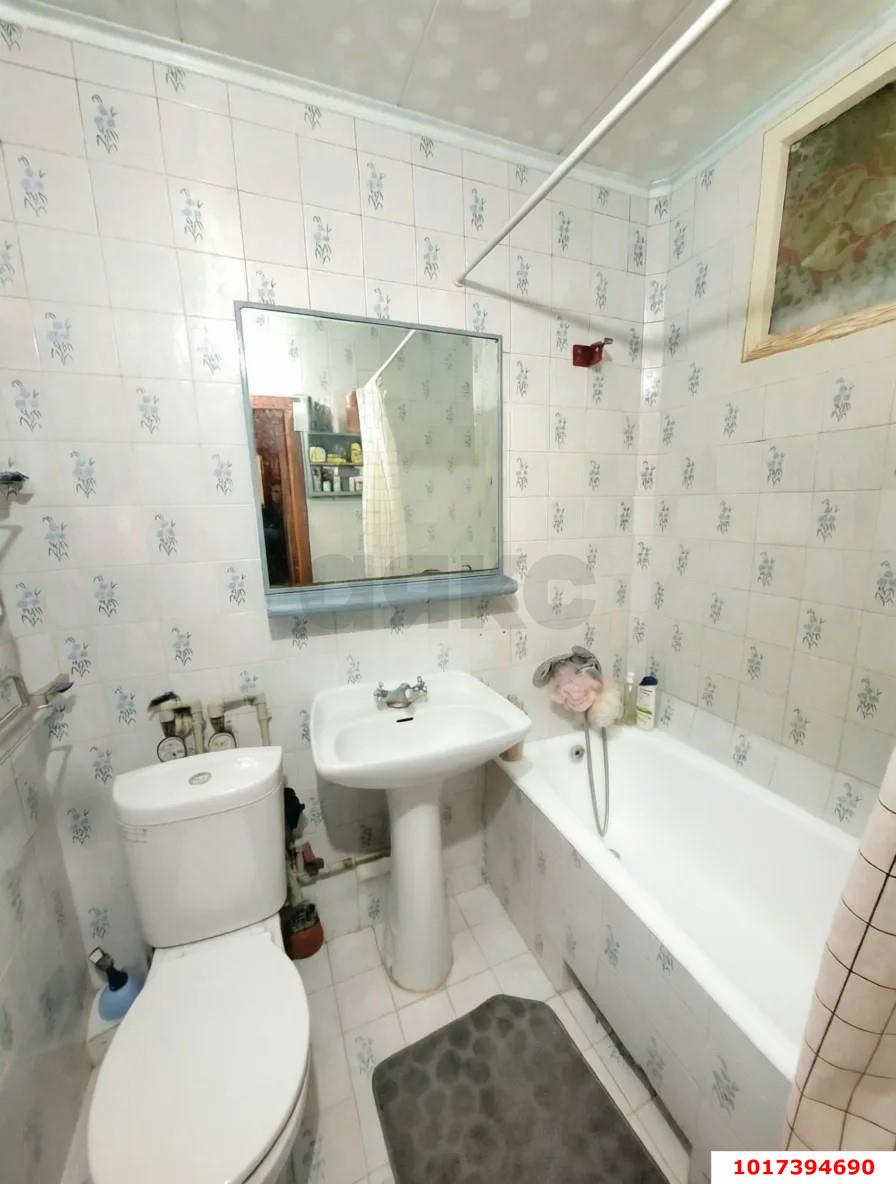 Фото №5: 3-комнатная квартира <span class="whitespace-nowrap">55 м²</span>, <span class="whitespace-nowrap">4/5 эт.</span> - Краснодар, Западный внутригородской округ, мкр. Фестивальный, ул. Гагарина, 141